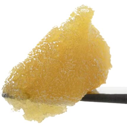 Strawberry Cough Live Resin – Golden concentrate with sweet strawberry aroma and uplifting sativa effects.